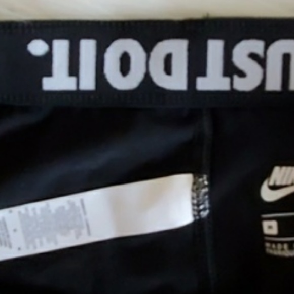 NIKE WOMEN'S LEGGINGS SIZE M - Picture 5 of 6